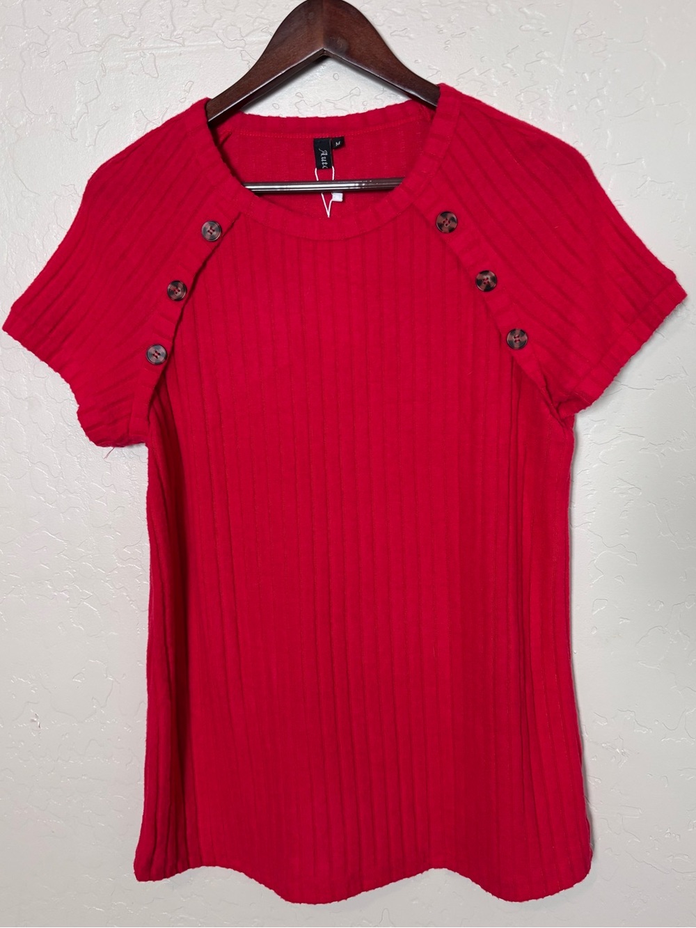 Automet Ribbed Top Womens Medium Red Button Detail Short Sleeve Knit NWT
